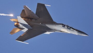 جنگنده «جی ۱۶» مقابل «اف ۲۲» قد علم کرد / برنده کدام است؟