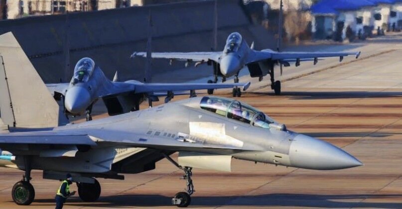 جنگنده «جی ۱۶» مقابل «اف ۲۲» قد علم کرد / برنده کدام است؟