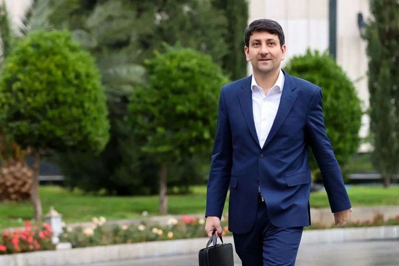 حمله سایبری اسرائیل به ماهوارههای ایران؟ /وزیر ارتباطات: هیچ مداخله خارج از روال فنی در ماهواره «هد هد» نداشتیم