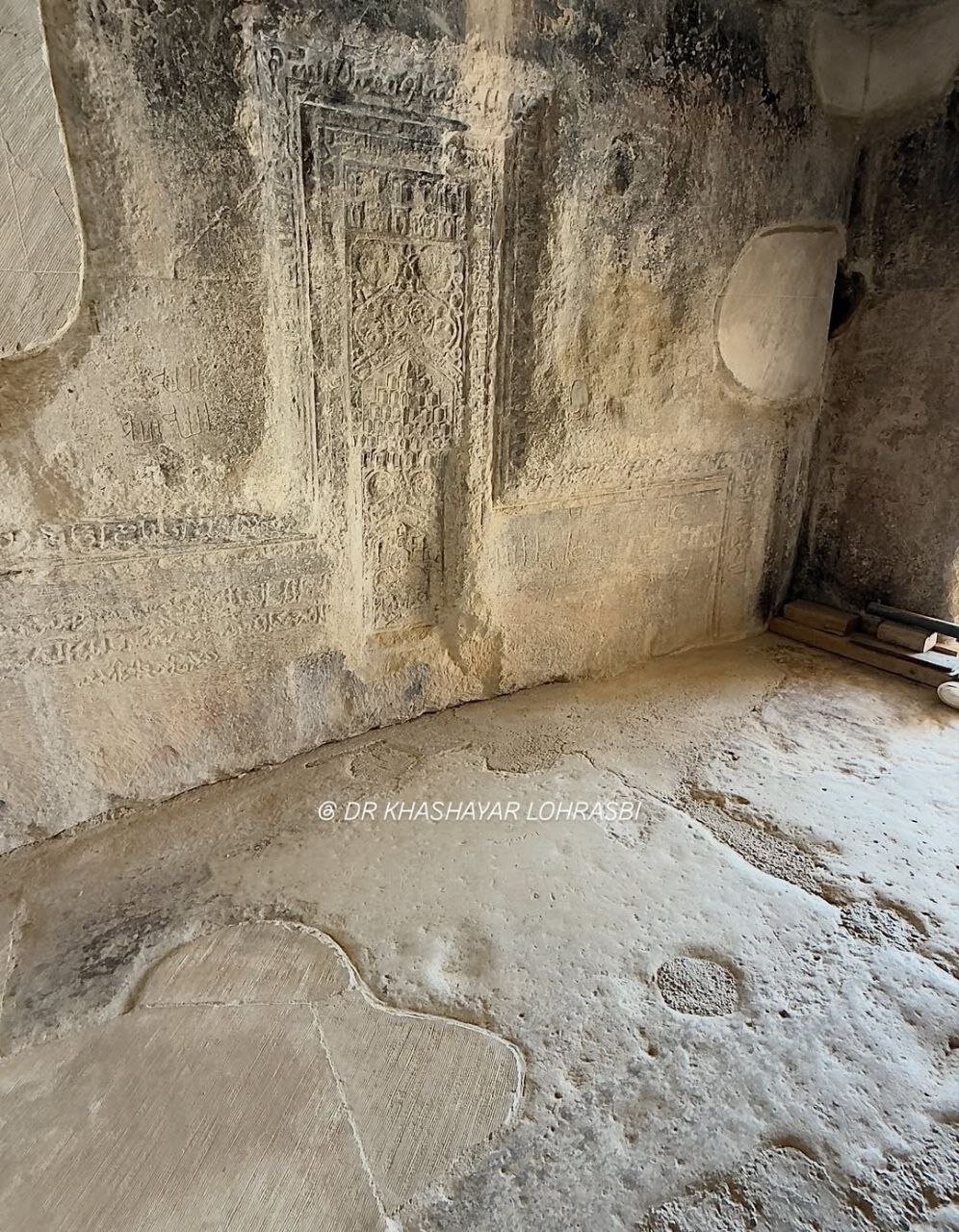 داخل آرامگاه کوروش چه شکلی است؟