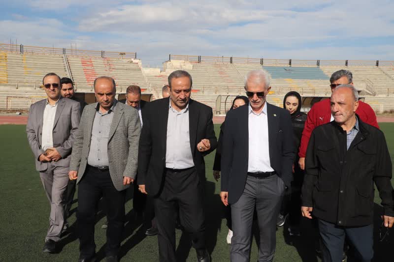 دستور وزیر ورزش و جوانان در بازسازی ورزشگاه علی دایی اردبیل