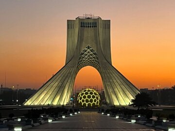 روزنامه شهرداری : میدان آزادی جای مناسبی برای برگزاری کنسرت همایون شجریان نیست؛ باغ کتاب و تپههای عباس آباد بهتر است