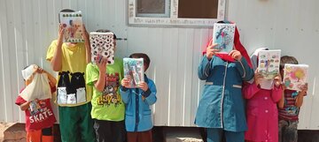 زنان نیک‌اندیش بختیاری ۲۰۰ بسته نوشت‌افزار بین دانش‌آموزان نیازمند روستاها توزیع کرد