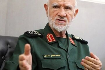 سردار اسدی: برد موشکهای ما تا هرجا لازم باشد افزایش مییابد/ ۱۰۰ درصد آماده دفاع از کشوریم