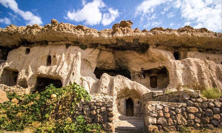 سفر به قلب صخره‌ها/ از کندوان تا پالنگان؛ کشف روستاهای سنگی ایران