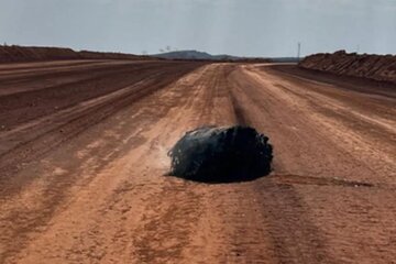 سقوط جسم شعلهور مرموز در استرالیا / احتمالاً بقایای یک موشک است