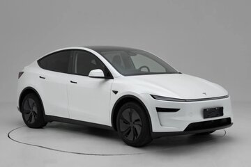 شاسیبلند جدید ایلان ماسک با یکبار شارژ تا ۸۰۰ کیلومتر میرود