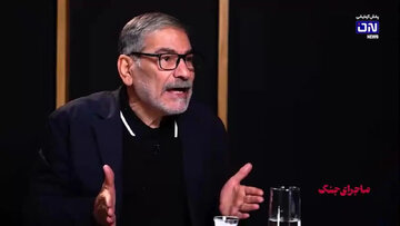 شمخانی: اگر به گذشته برگردم دنبال ساخت سلاح اتمی می رفتم/ وظیفه ای نداشتم خبر سقوط هواپیمای اوکراینی را به ظریف اطلاع دهم/ تایید اولین ترور هسته‌ای