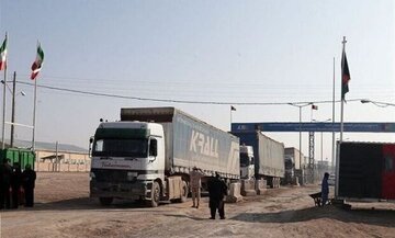 صف طولانی کامیون‌ها در مرز دوغارون به دلیل قطعی اینترنت در افغانستان