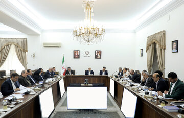 عارف: برای حل مسائل اجتماعی به وفاق و اجماع نیاز داریم/ نوعی قهر اعلام نشده علوم انسانی با نظام حکمرانی وجود دارد که باید تغییر کند