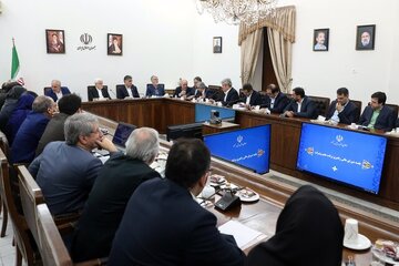 عارف: هدف دولت و مجلس در اجرای برنامه هفتم، پیشرفت است/ وارد مچ‌گیری شویم، نمی‌توانیم به اهدافمان دست یابیم