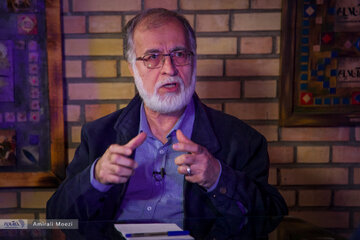 عطریانفر: رفتارهای افراطی و با مشی تندروی سم مهلک سیاست هستند/ رئیس پارلمان باید مانع فحاشی نوکیسه‌ها علیه شخصیت‌های نظام می شد