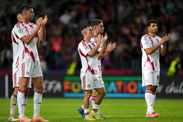 عکس| آمار طارمی مقابل بارسلونا؛ بی‌خطر و بی آزار!