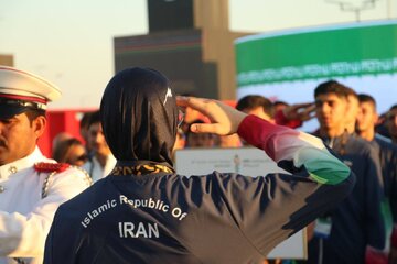 عکس| اهتزاز پرچم ایران در بحرین