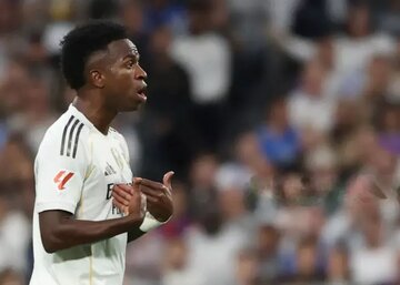 عکس| رفتارهای زشت وینیسیوس بعد از تعویض در الکلاسیکو