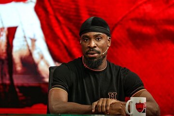 عکس| سرژ اوریه روی پوستر قرار گرفت