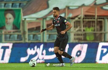 عکس| عذرخواهی پورعلیگنجی پس از اخراج مقابل تراکتور