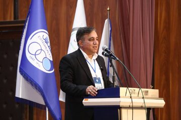 عکس| مدیرعامل باشگاه استقلال سوارکار شد!