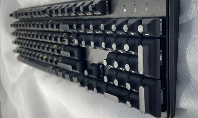 عکس | کیبورد مخصوص ناخن بلندها ساخته شد