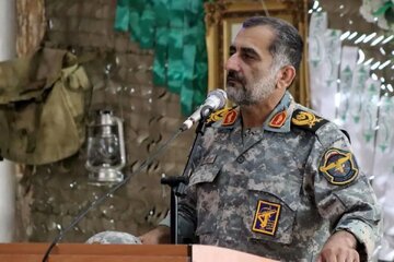 فرمانده ارشد تکاوری سپاه: هیچ قدرتی توان مقابله با اتحاد مردم ایران را ندارد/  گروه پدافند و جنگ نوین ۲۴ بعثت نیروی زمینی سپاه چند شهید داده است؟