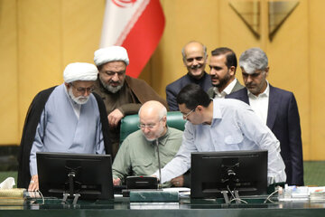 قالیباف اشتباه خوانده یا اشتباه به دستش رسانده‌اند؟!/ حمله به روحانی بابت موضعی که نگرفته بود!/ دلواپسی اصولگرایان برای روس‌ها