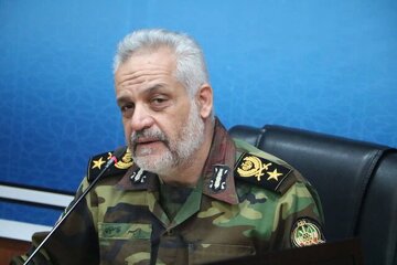 مقام ارشد ارتش: دست ما در زمین، هوا و دریا روی ماشه است/ آب‌های بین‌المللی تحت حاکمیت نیروی دریایی ماست