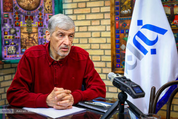 منصور حقیقت پور: جریان خالص ساز،حتی از حضور روحانیون غیرهمسو با خودش در تلویزیون جلوگیری می کند/ تندروها در قضیه حجاب دنبال رفتار خشن هستند