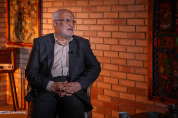 ناگفتههای نفر دوم وزارت ارشاد/ از شبهای شعر گوته تا حکم باهنر/ اختلاف با وزیر آموزش و پرورش و همکاری با موشکی سپاه