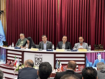 نخبگان پیشران توسعه کشور هستند