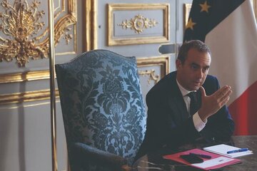 نخستوزیر جدید فرانسه وزیران خود را انتخاب کرد/ نوئل بارو وزیر خارجه ماند