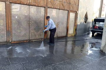 نظافت و شستوشوی تئاتر شهر/ عکس