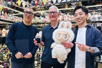 هدیه ویژه چینیها به مدیرعامل اپل / عکس