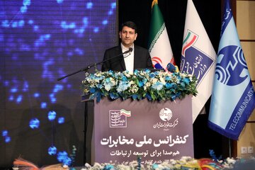 وزیر ارتباطات: وفاق به معنای انحصار نیست / باید به ارتباطات ماهواره‌ای و کوانتومی هم فکر کرد