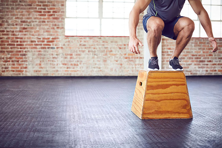 پریدن با دو پا تراکم استخوان را افزایش میدهد