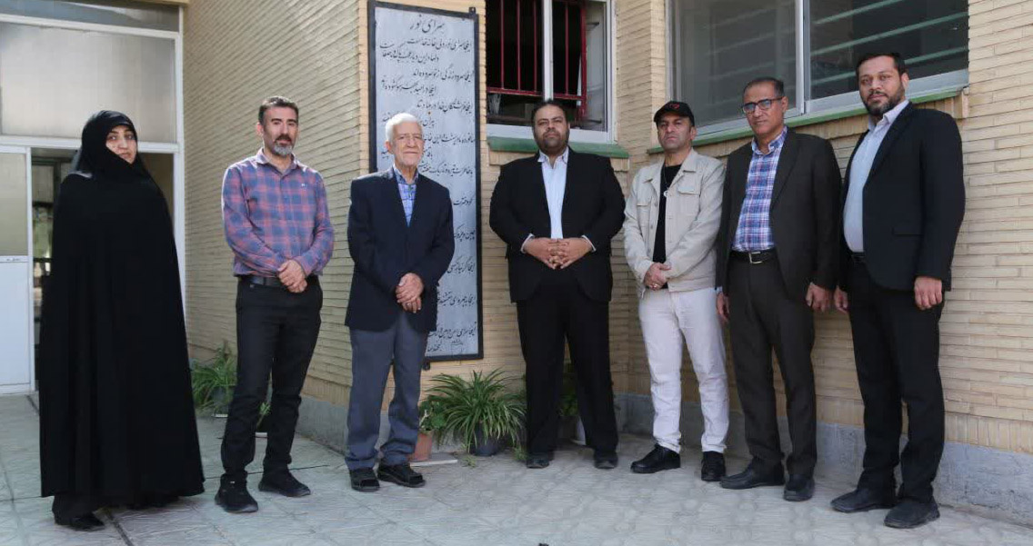 پیران تنها ،پدران جاودانه؛ روایت خانه ای که با عشق می چرخد