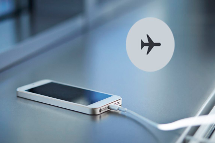 چرا باید حالت هواپیما را در گوشی فعال کنیم؟ مزایا و کاربردهای شگفتانگیز