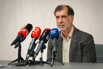 چرا تجمع اعتراض به باهنر بر سر حجاب برگزار نشد؟ /لغو اعتراض یعنی تأیید سخنان او که دوره «اجبار» گذشته است!