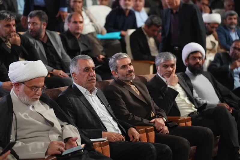 کردستان، سرزمین فرهنگ، هنر و هویت دینی ایران / تأکید بر گسترش سبک زندگی قرآنی در جامعه