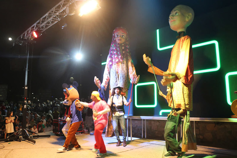 کودکان سمنان، هنرمندان کوچکِ رویای شهر زیبای فردا/ جشنواره کودک در هفته جهانی کودک؛ جشنی سرشار از شادی، خلاقیت و امید