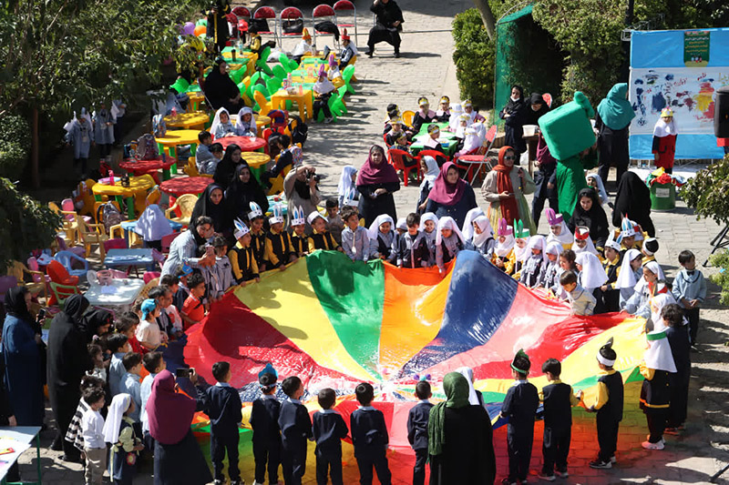 کودکان سمنان، هنرمندان کوچکِ رویای شهر زیبای فردا/ جشنواره کودک در هفته جهانی کودک؛ جشنی سرشار از شادی، خلاقیت و امید