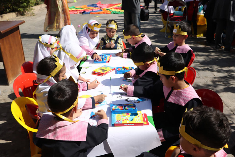 کودکان سمنان، هنرمندان کوچکِ رویای شهر زیبای فردا/ جشنواره کودک در هفته جهانی کودک؛ جشنی سرشار از شادی، خلاقیت و امید