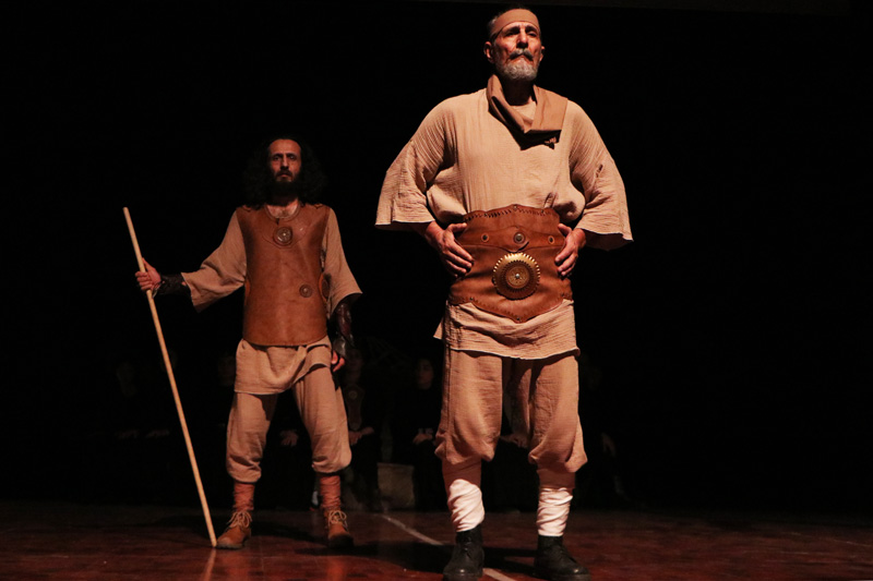 گزارش تصویری از تئاتر داستان‌های سرزمین مردمان خردمند در سمنان