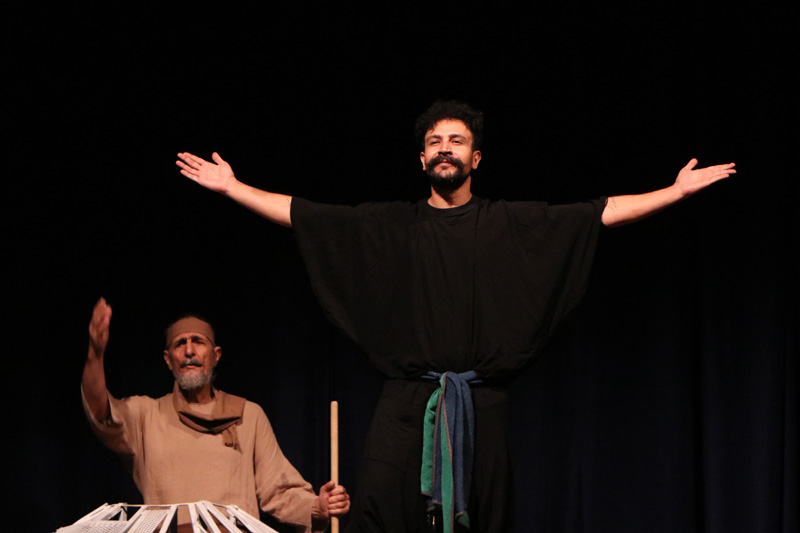 گزارش تصویری از تئاتر داستان‌های سرزمین مردمان خردمند در سمنان