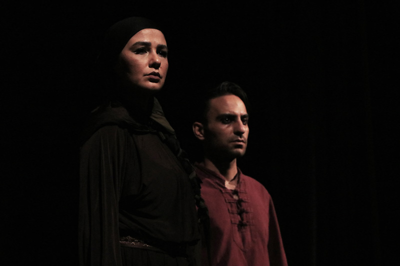 گزارش تصویری از تئاتر داستان‌های سرزمین مردمان خردمند در سمنان