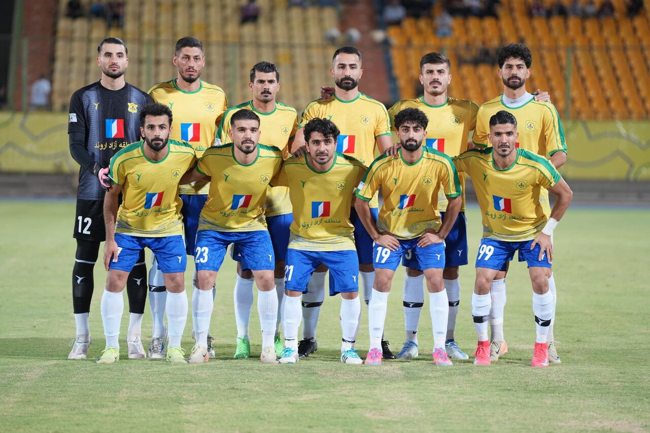 گزارش تصویری | بازی دو تیم فوتبال صنعت نفت آبادان و شناورسازی قشم