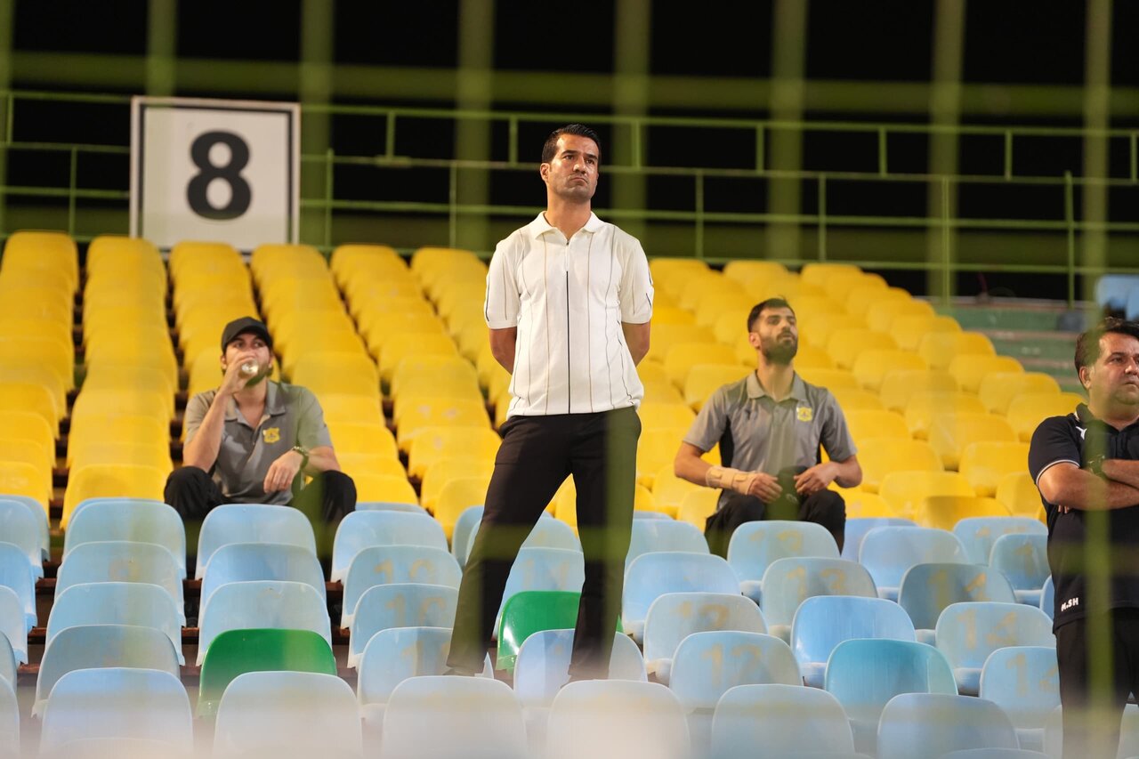 گزارش تصویری | بازی دو تیم فوتبال صنعت نفت آبادان و شناورسازی قشم