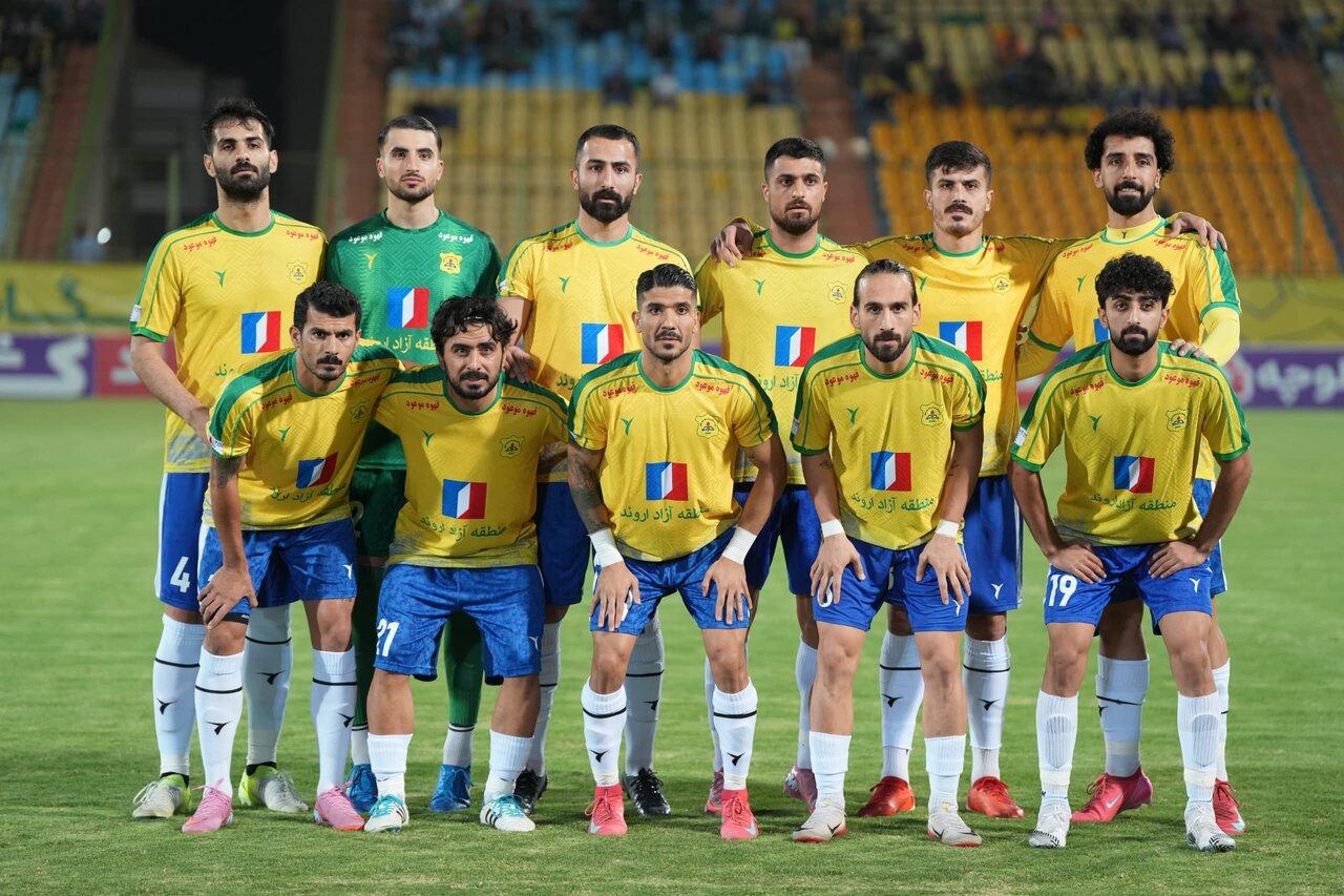 گزارش تصویری | بازی دو تیم فوتبال صنعت نفت آبادان و مس شهر بابک