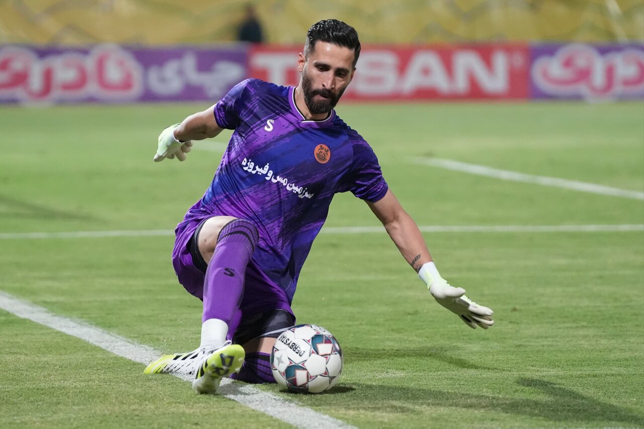 گزارش تصویری | بازی دو تیم فوتبال صنعت نفت آبادان و مس شهر بابک