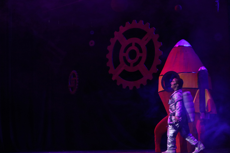 گزارش تصویری نمایش «سفر به سیاره‌ی شگفت‌انگیز»