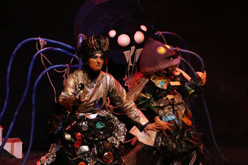 گزارش تصویری نمایش «سفر به سیاره‌ی شگفت‌انگیز»